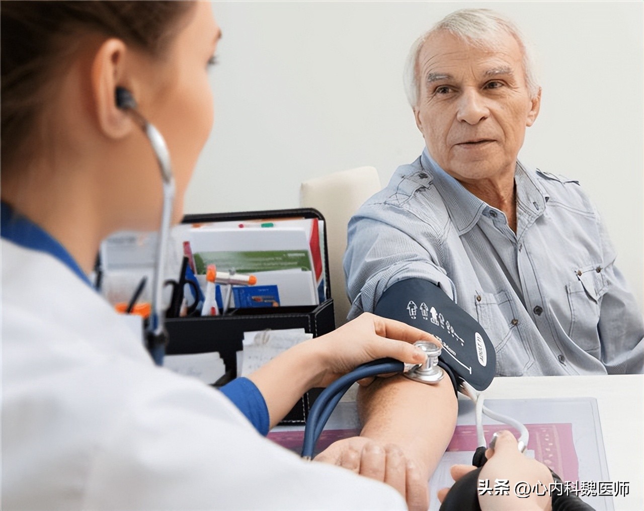 中老年人脑萎缩最好的恢复方法,老年人得了脑萎缩怎么办