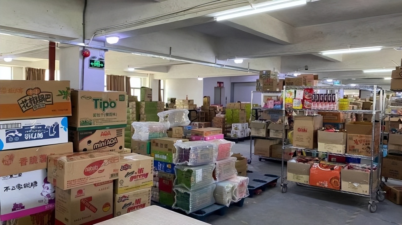 自己有店铺加盟便利店,24小时便利店加盟好还是自己开好