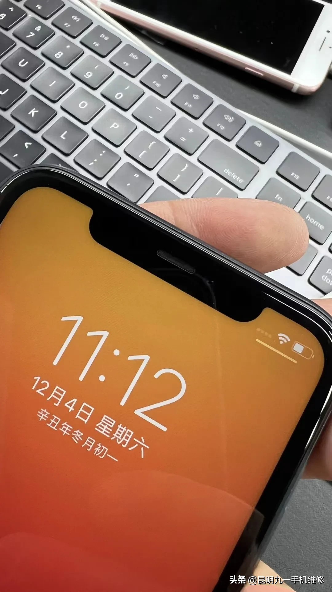 苹果手机进水充不进电怎么办,手机进水已经干了充不上电怎么办