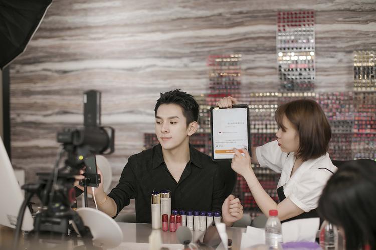 全网最挣钱的十大网红,最能赚钱的十大网红收入排行榜