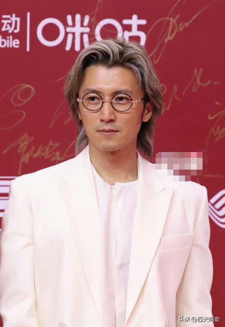 43岁谢霆锋对比43岁陈冠希,陈冠希和谢霆锋皮相骨相