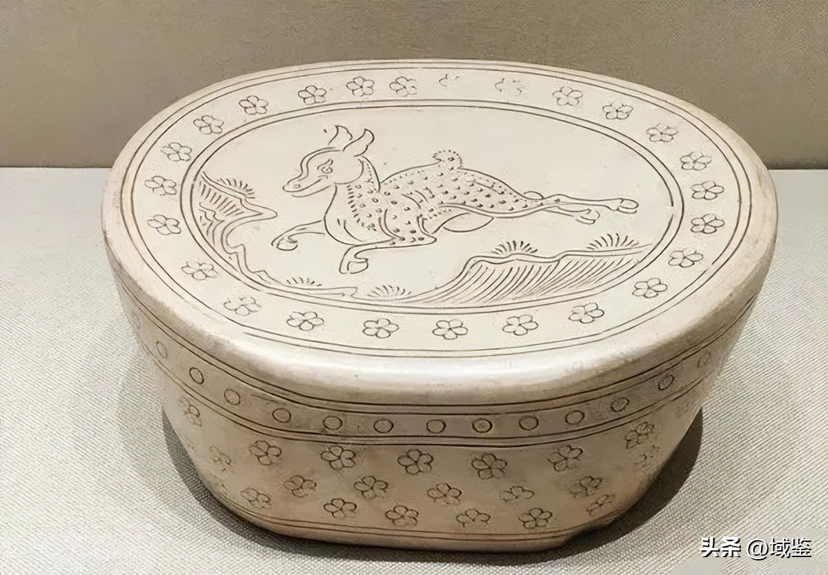 乾隆喜爱之物玲珑瓷,清朝乾隆的瓷器雕龙的寓意