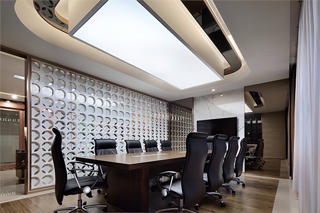 东方办公装修公司,健鼎科技公司办公室装修
