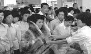 商业百货大楼80年代,天津百货大楼如今现状