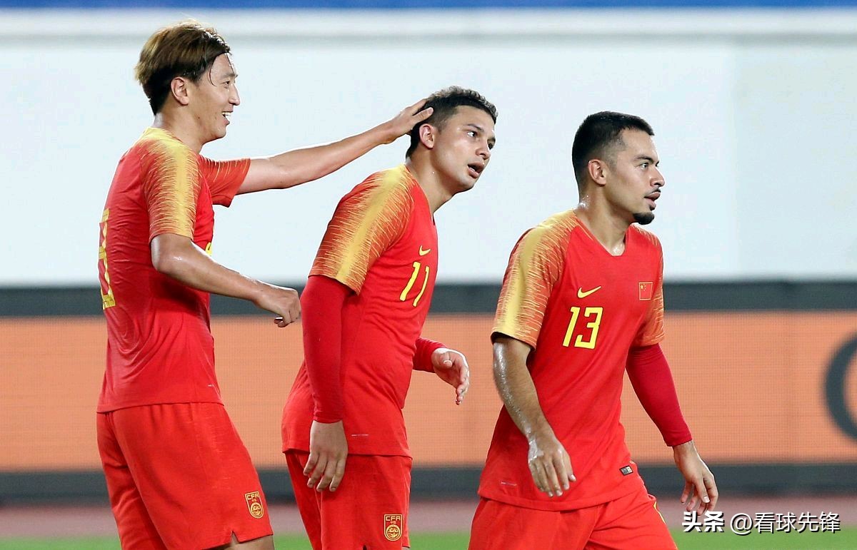 打脸了归化球员,曝高拉特退籍费250元