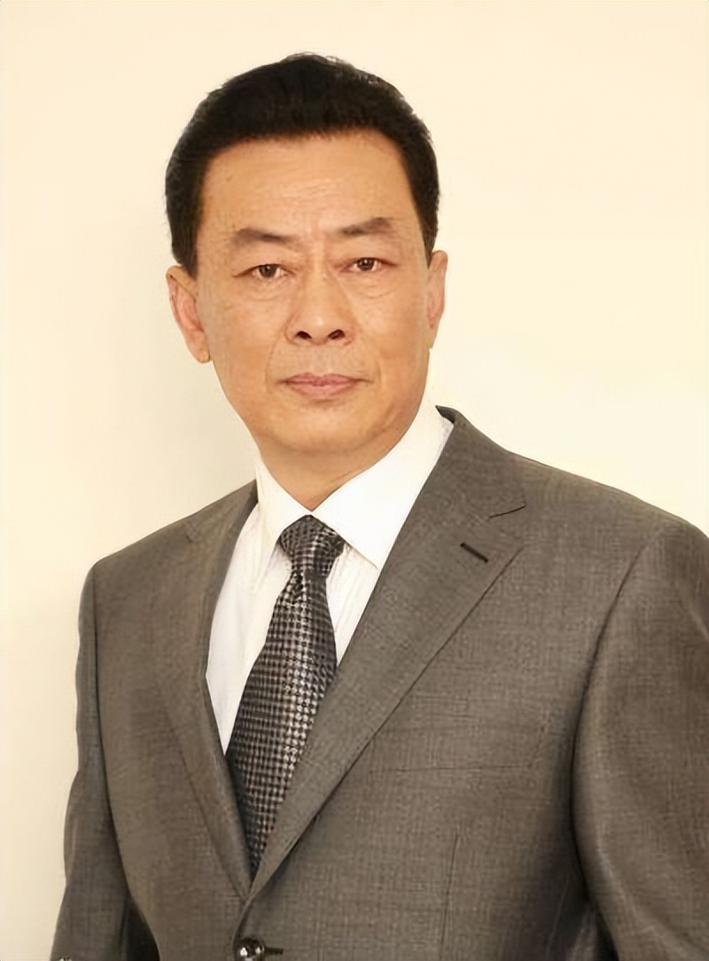 王诗槐离异后独自照顾智障儿子,老戏骨王诗槐离婚后照顾智障儿子