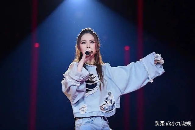 邓紫棋爱而不得的感情经历,邓紫棋男友魏骏杰的情史