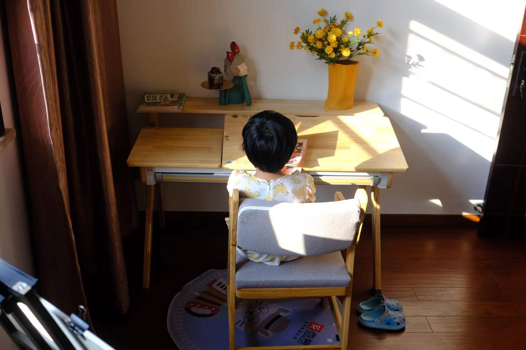 怎么选购学习桌椅,如何挑选学习桌椅品牌