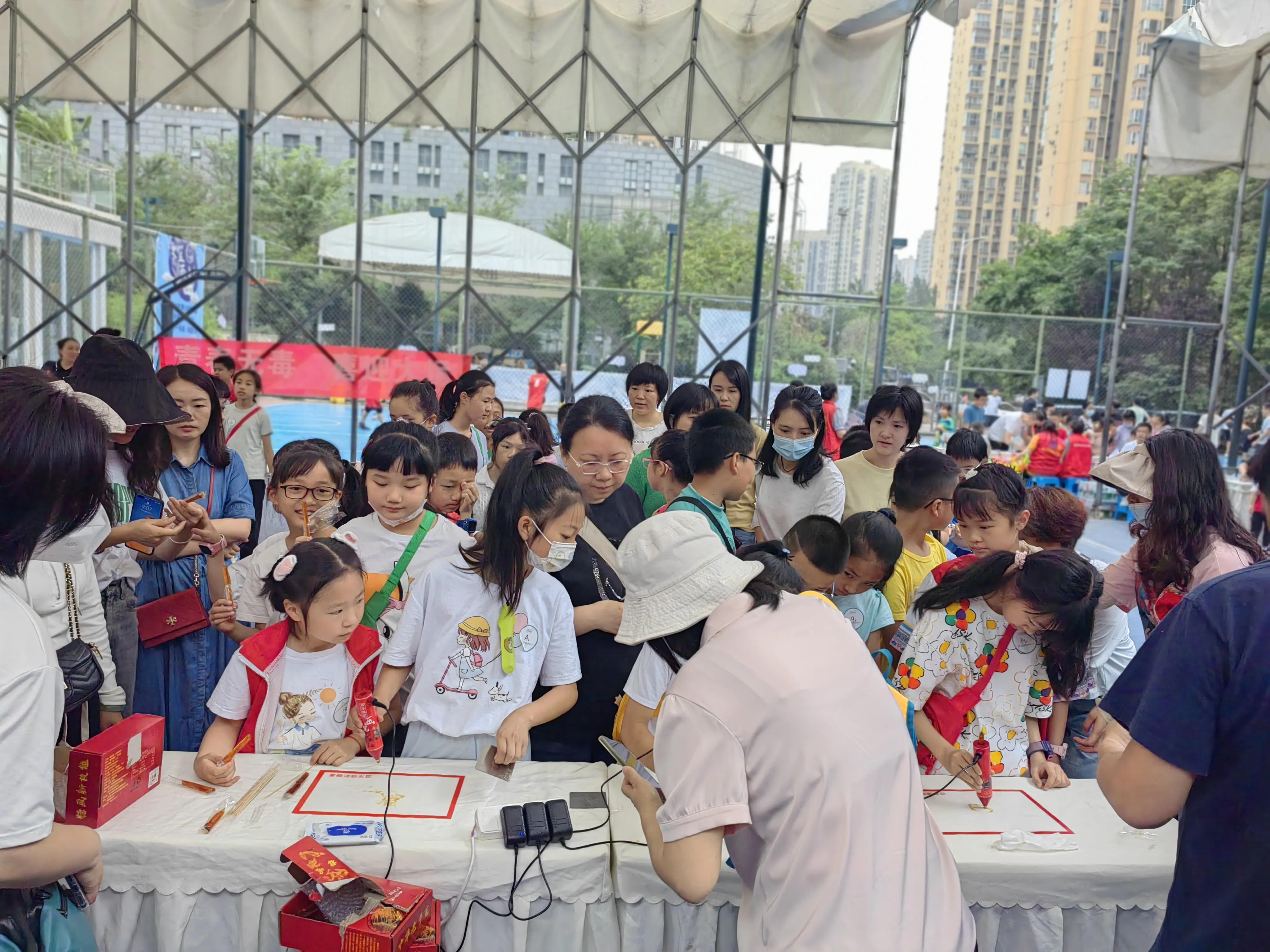 民族团结六一活动,社区六一儿童节组织运动会