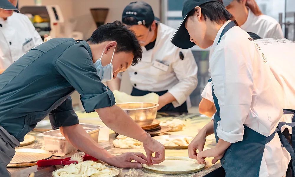 做意式披萨和美式披萨用的面粉一样吗？你选对做披萨的面粉了吗？