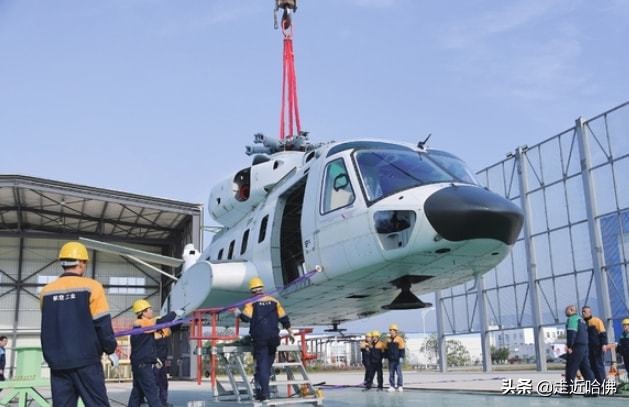 国产ac313a商用直升机多少座位,中国ac313与直八宽体直升机区别