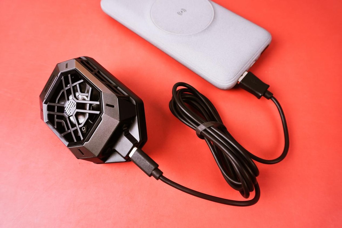 手游散热器哪款好,降温神器散热器手机