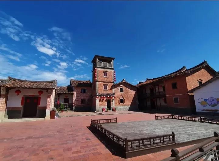 建房朝南和朝北有什么讲究,在村里盖高房的风水怎么样