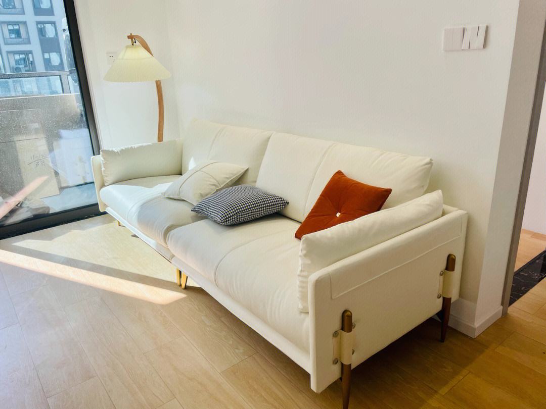 为什么实体店床沙发很贵,在网上买床沙发之类的家具靠谱吗