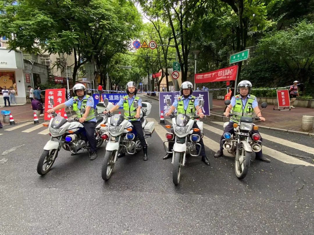 加油吧青年直击高考现场,加油吧少年高考首日现场直击