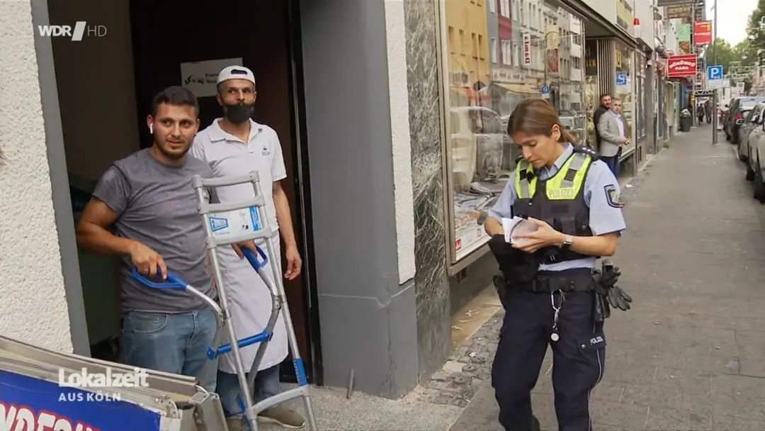 德国女警察身材走红,德国高颜值警察