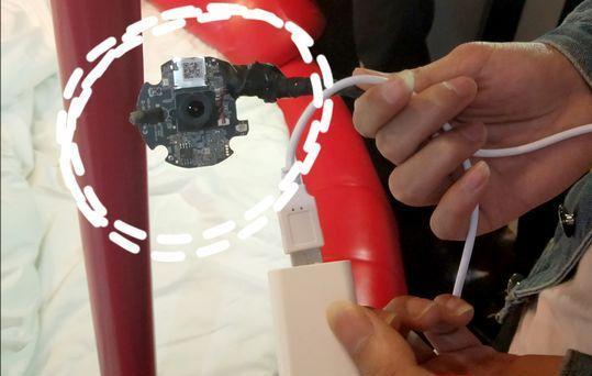 一人洗澡,百人围观!*拍偷**事件为何层出不穷?*拍偷**工具哪来的?