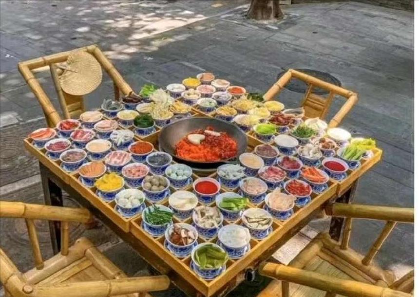 韩国国宴真的全是泡菜吗,为什么韩国要把泡菜升级到国宴