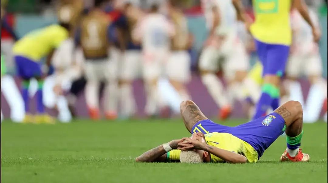 巴西队爆冷出局,世界杯巴西队爆冷出局