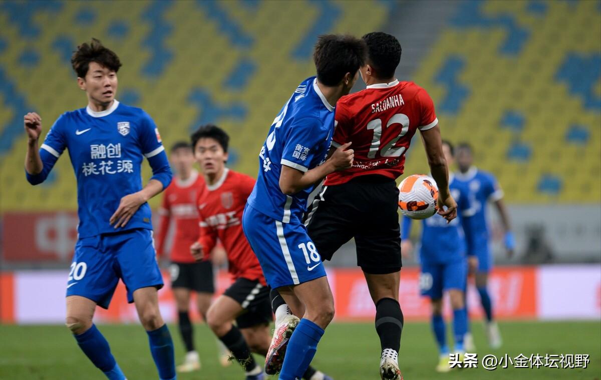 中超三镇vs泰山错失机会,武汉三镇2-0山东泰山