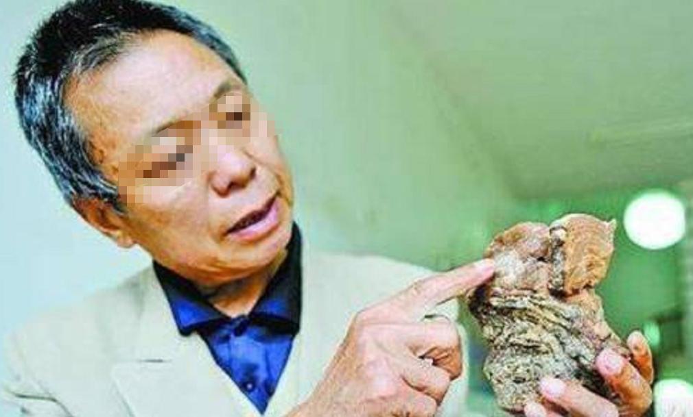 考古挖古墓挖出来自己的先人,考古学家挖古墓发现是自己家祖坟