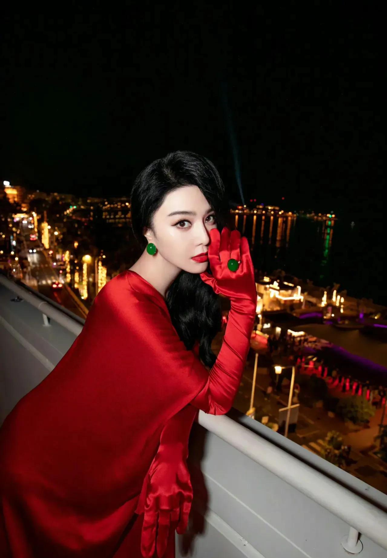 范爷戛纳红毯照,范爷戛纳穿龙袍