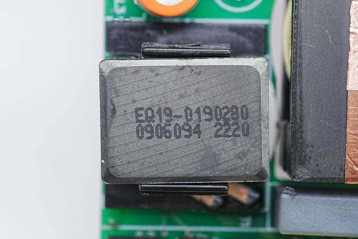 雷蛇笔记本氮化镓适配器,雷蛇330w氮化镓适配器