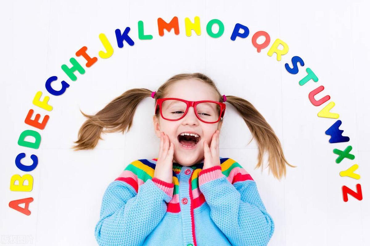 学英语先学单词还是听力,儿童学英语从零开始学什么好