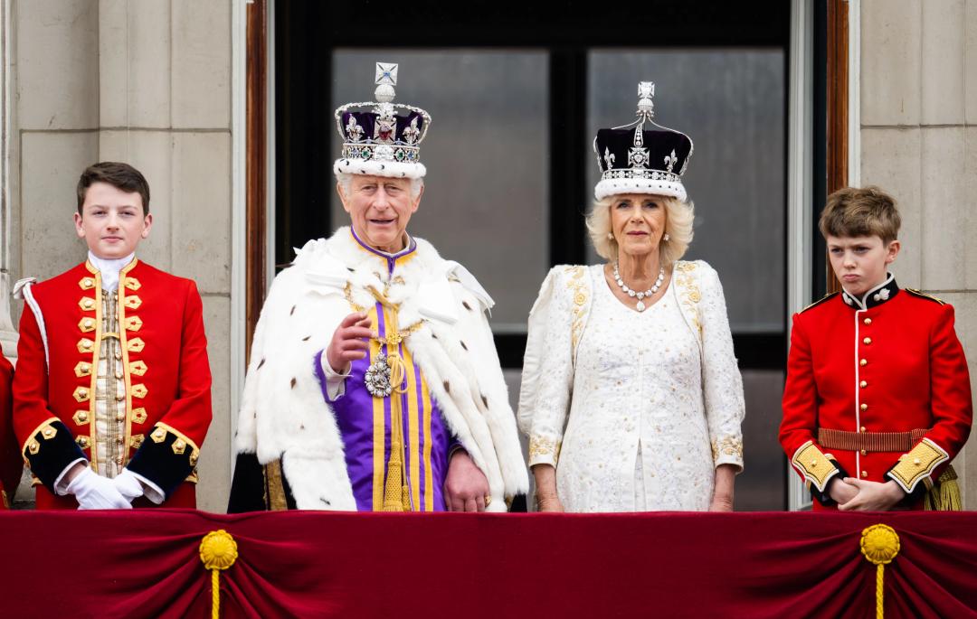 卡米拉出尽风头,卡米拉靠什么被女王认可