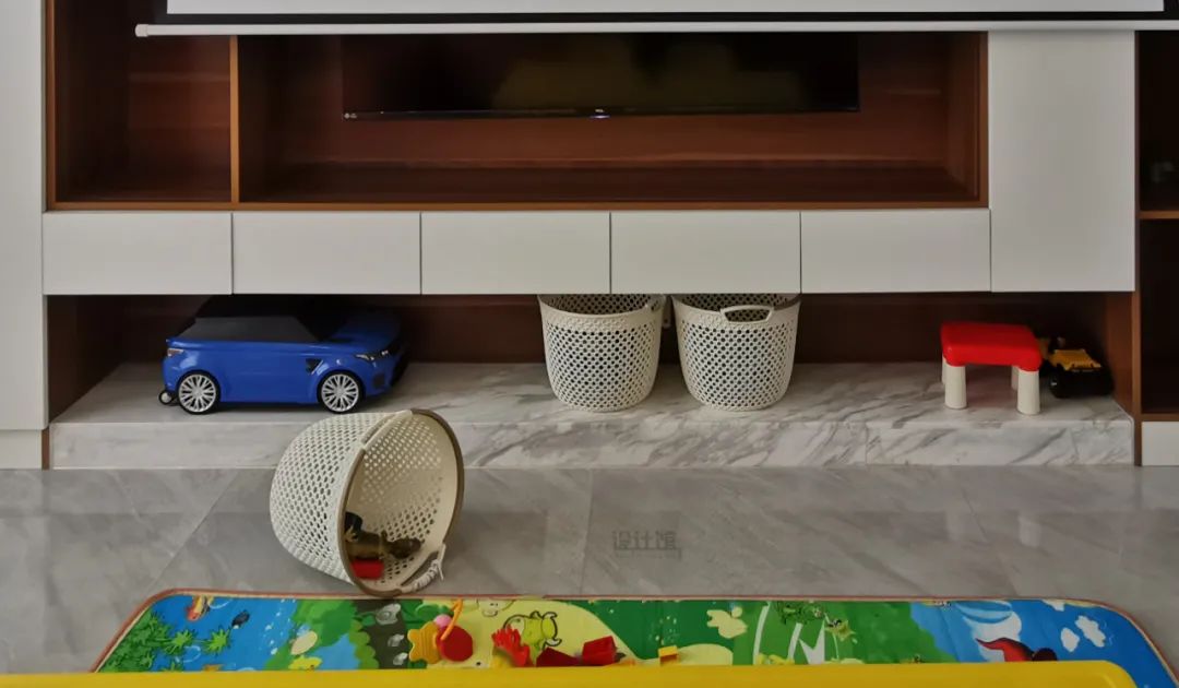 电视柜设计让客厅收纳力十足,收纳最强客厅电视柜