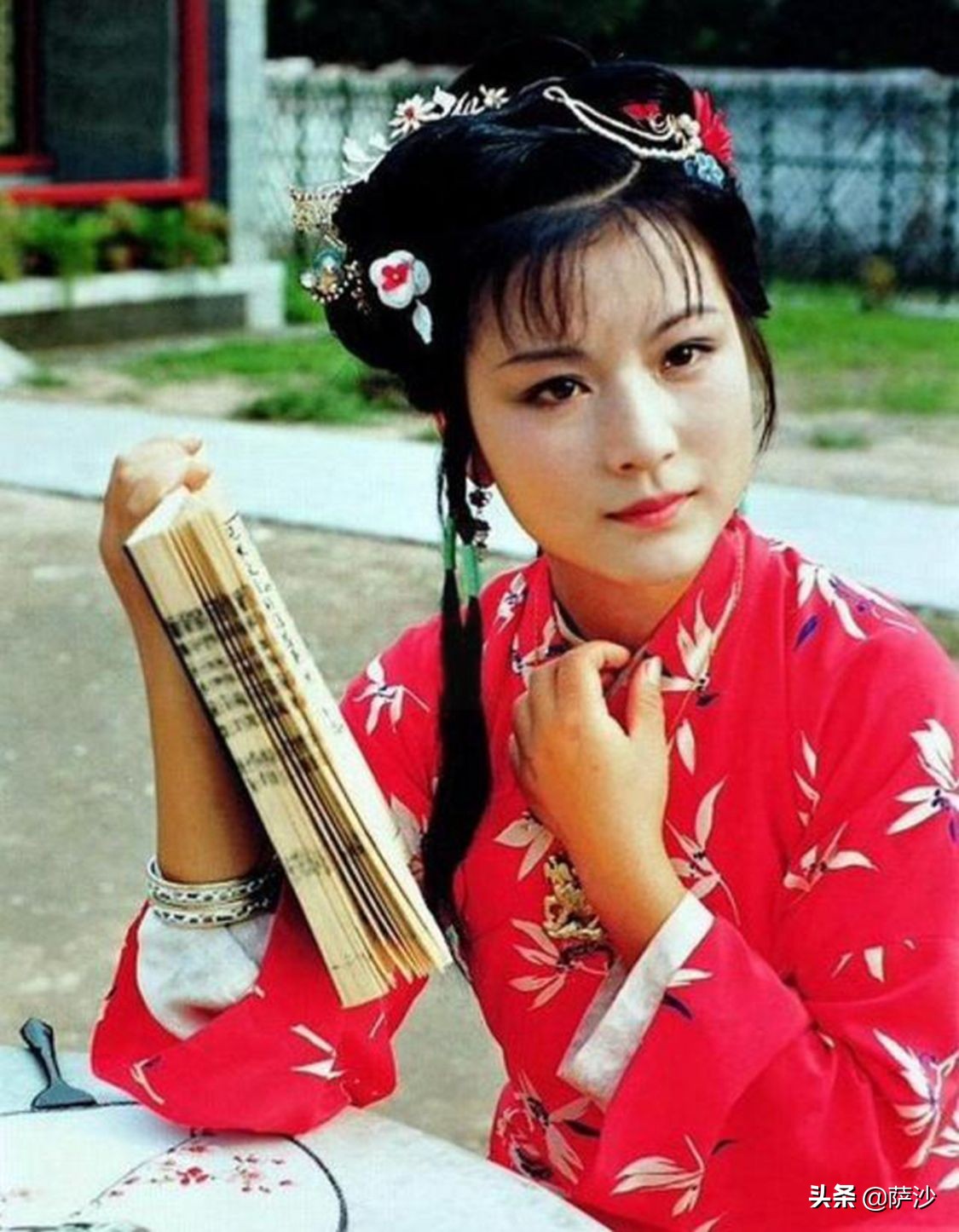 红楼梦贾宝玉最后的结局是怎么样,红楼梦四大家族最后都灭亡了吗