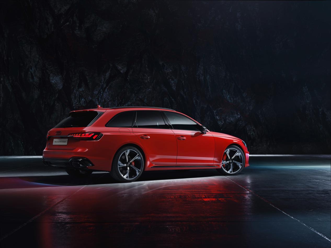 rs4avant黑曜版测评,rs4avant车展