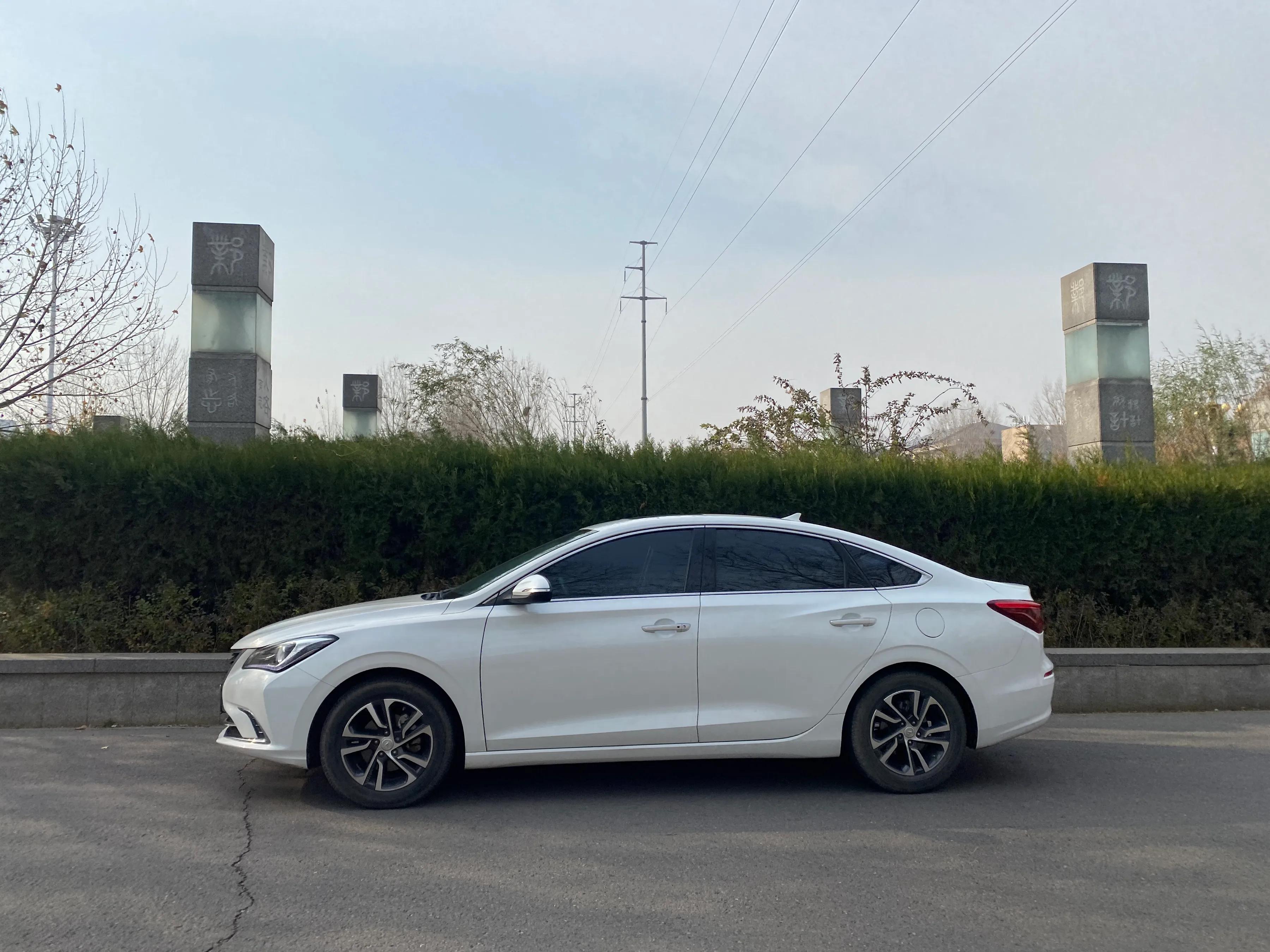 不到九万买啥车,性价比最高的长安逸动