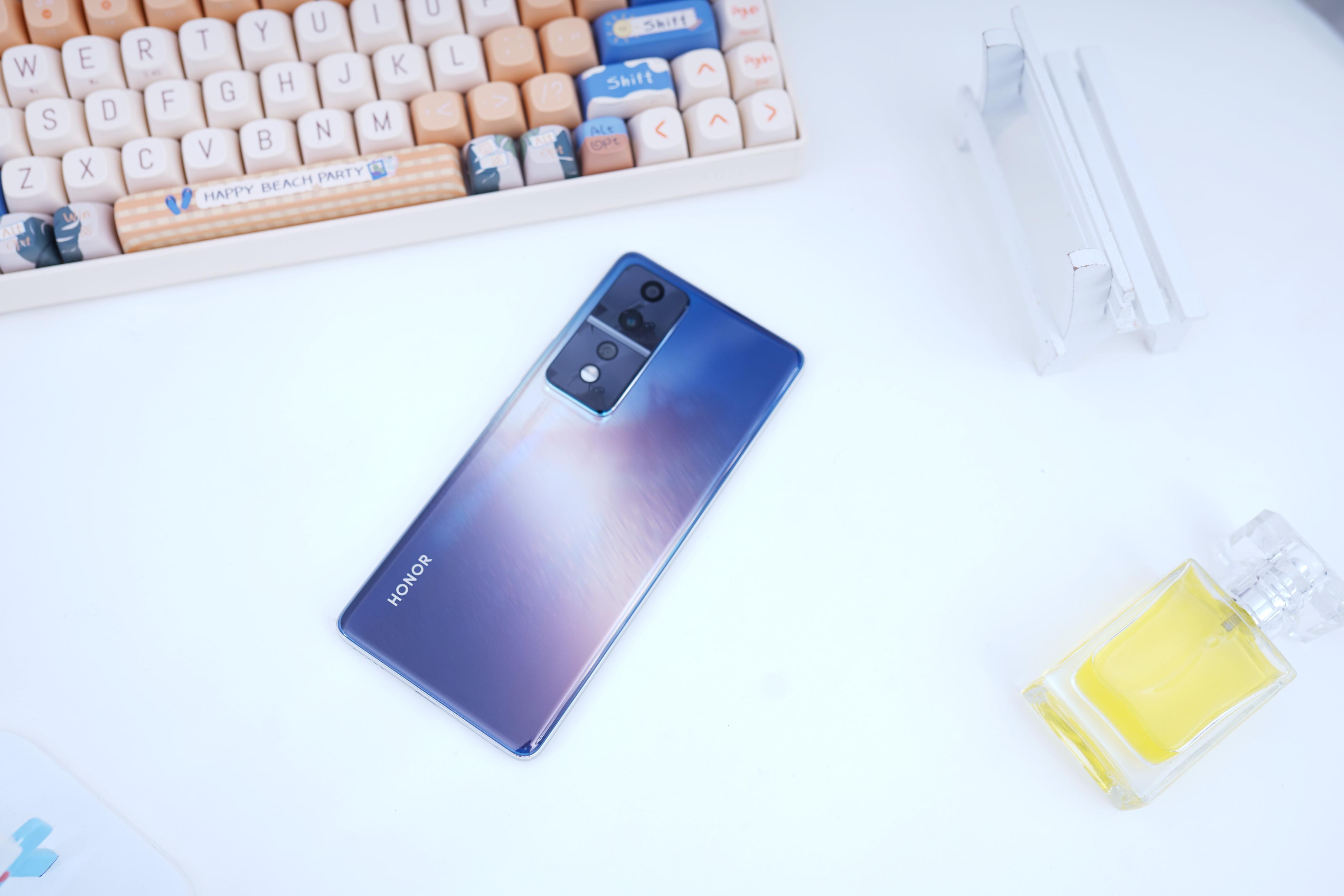 荣耀80gt上手测评,荣耀80gt上手评测