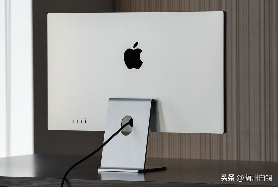 「手机摄影师的后期设备分享」我的苹果StudioDisplay和明基SW240