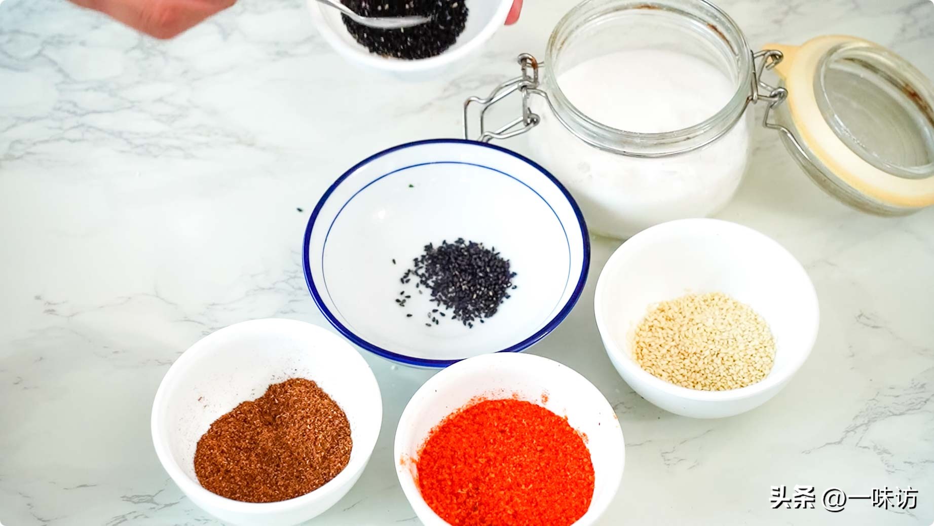 麻辣花生不加鸡蛋空气炸锅做法,空气炸锅虎皮花生做法