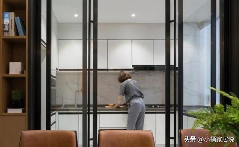 高楼层选油烟机侧吸好还是顶吸好,油烟机侧吸还是顶吸对尺寸的要求