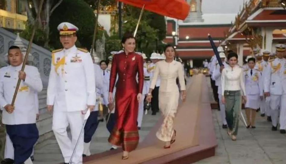 泰王对诗妮娜评价,诗妮娜泰王消息