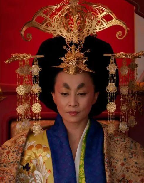 盘点那些发型翻车的搞笑瞬间,女生发型中长发剪发翻车