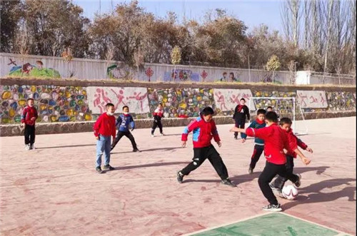 为中国足球梦想助力,为农村孩子筑梦爱心公益活动