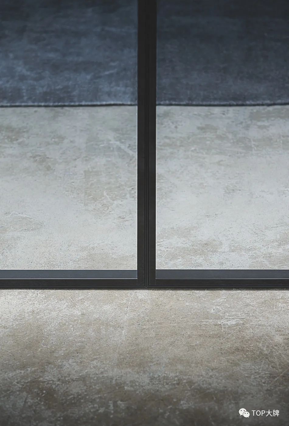 意大利轻奢顶级卧室门,意式轻奢风格隐形门