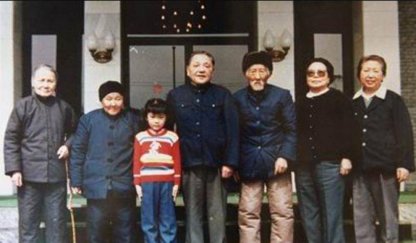 1997年,重庆被设为中央直辖市,*小平邓**为何要将四川省“分家”?