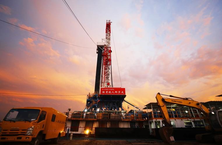 中国意外在小县城发现页岩油田，达10亿吨大油田，号称中国的迪拜