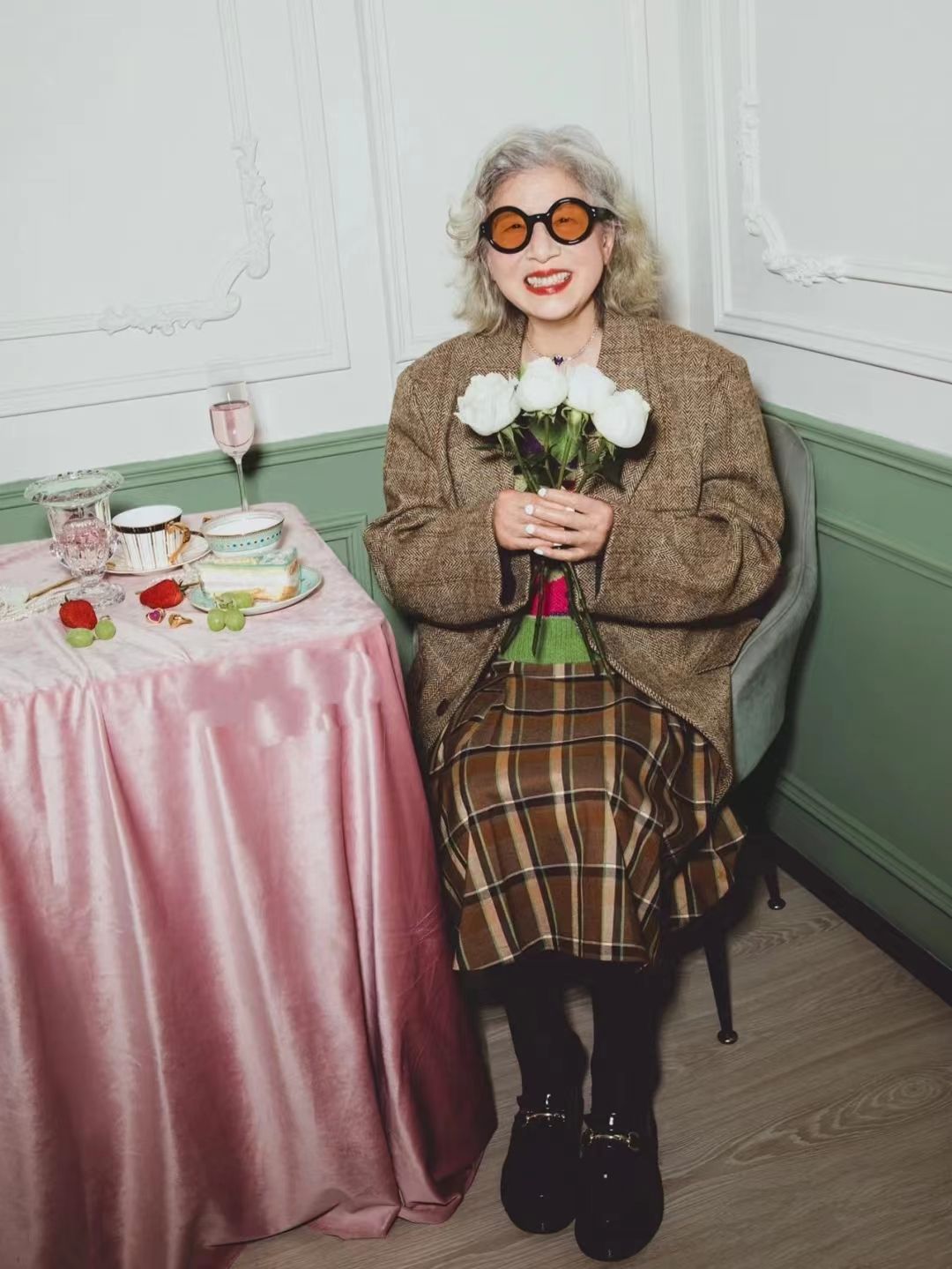 冬裙子里面的打底裤怎么搭配,裙裤开春这样穿清新又有质感