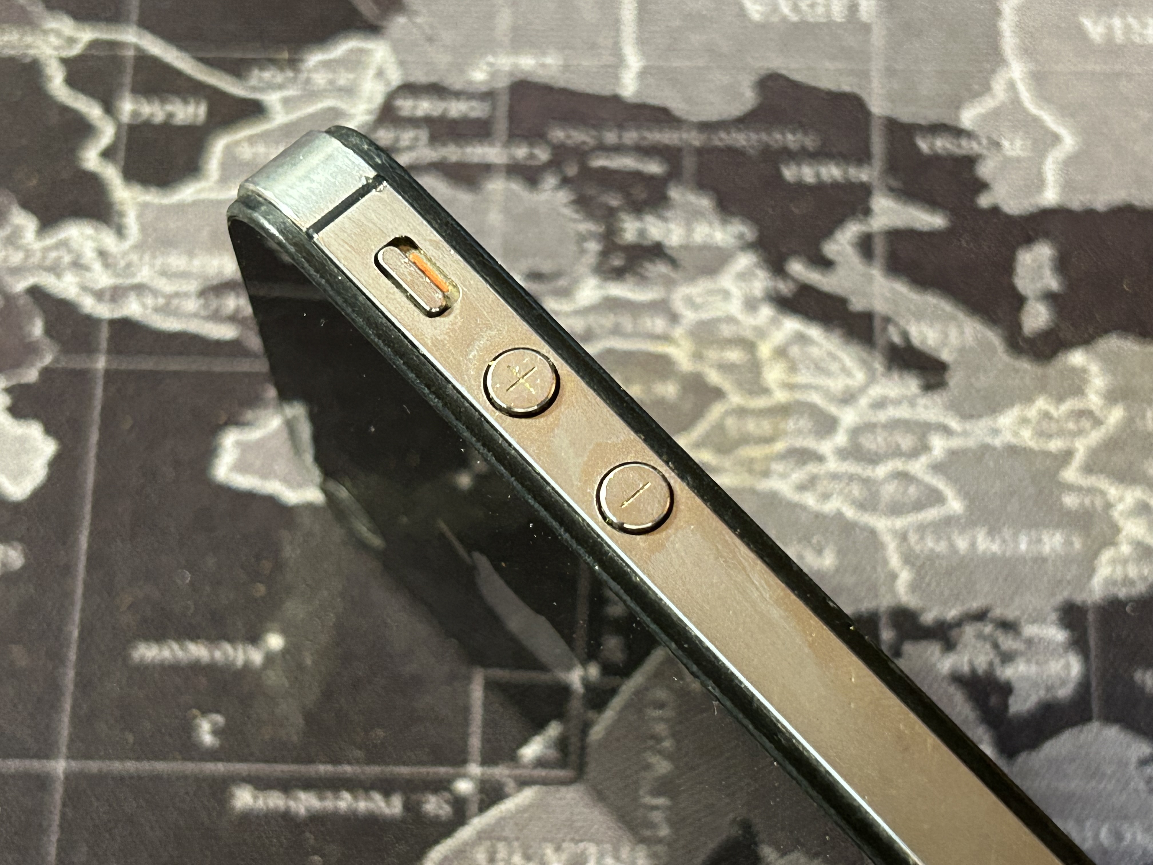 iphone4s最老版本,iphone4s经典怀旧版