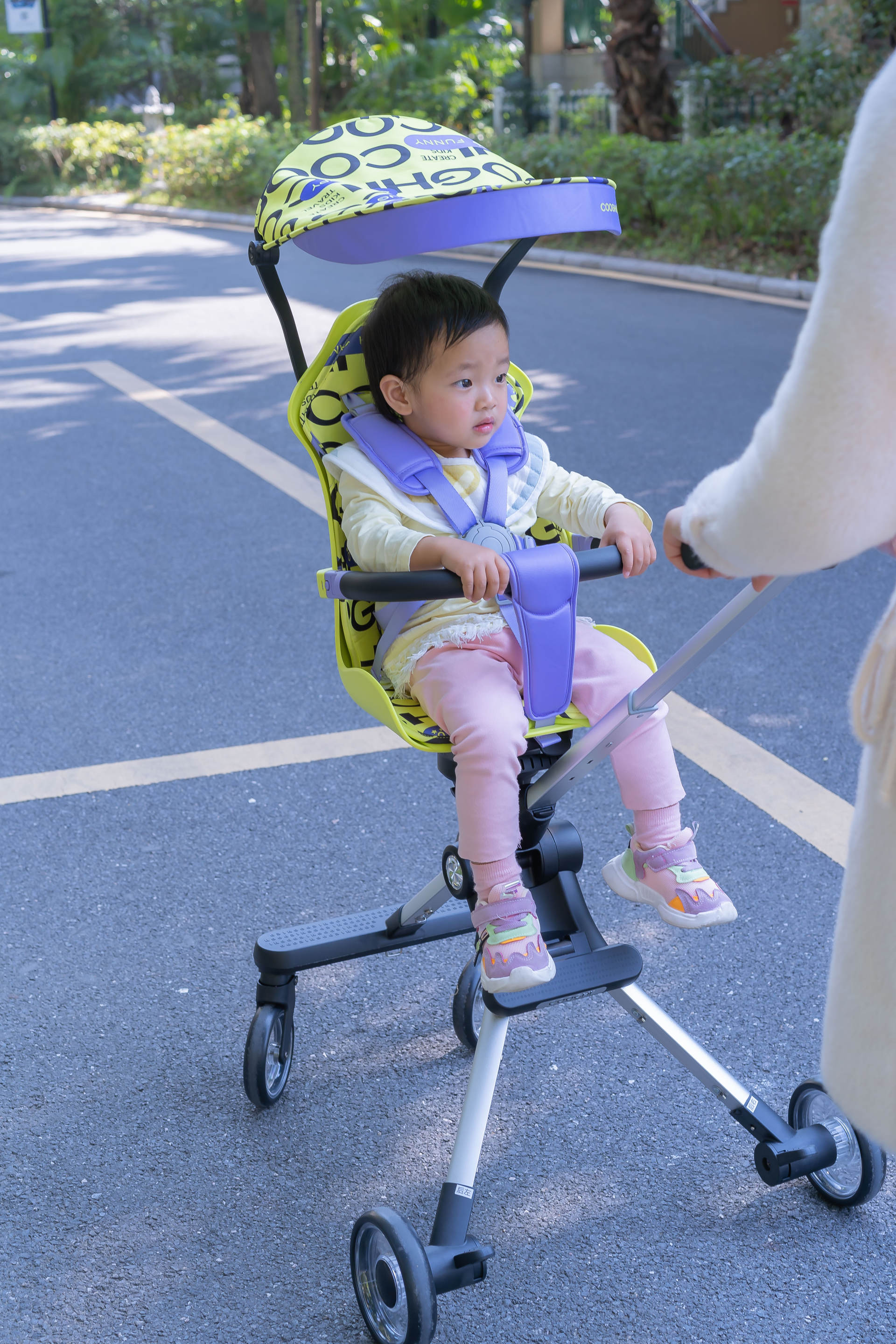 酷骑遛娃神器m1和m2的区别,cooghi酷骑遛娃神器