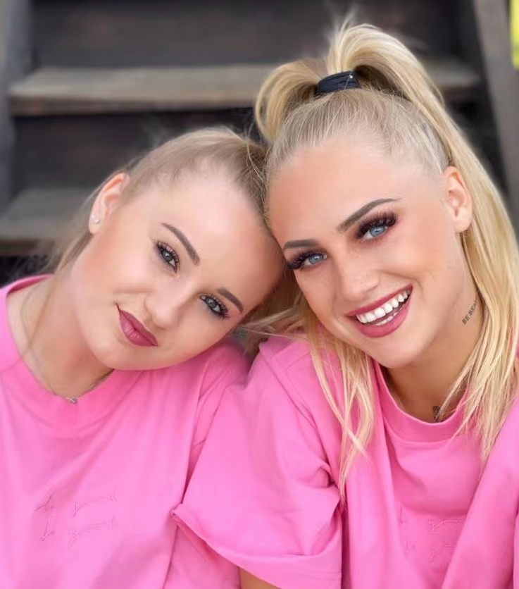 瑞士女足阿丽莎莱曼秀身材,女足阿丽莎莱曼