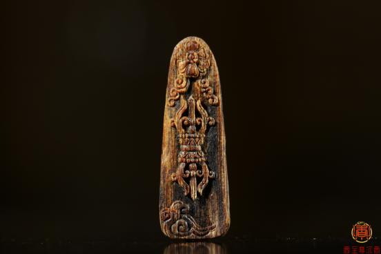 每个人脸上都有一个永不休息的“劳模”，值得我们用沉香滋养