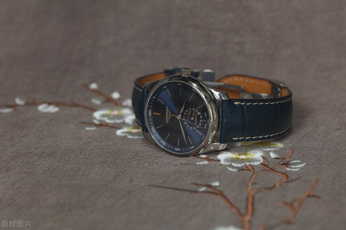 为什么不建议买浪琴手表,为什么浪琴和天梭用一样的机芯