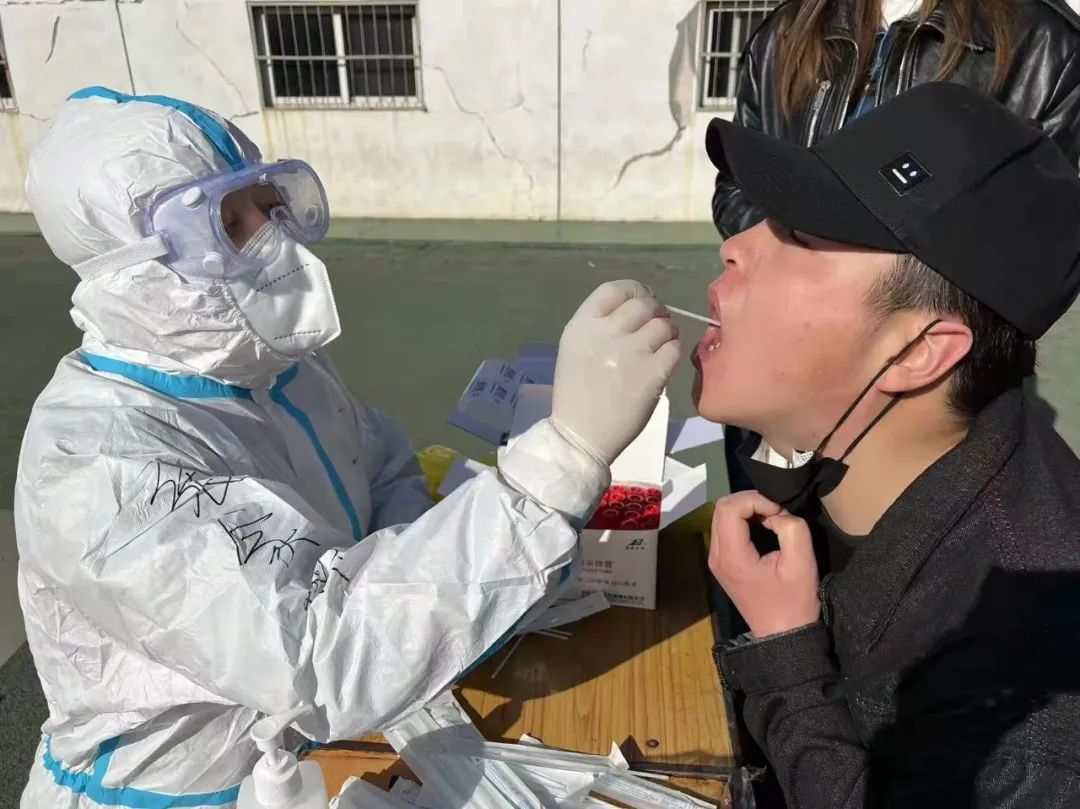 人民医院呼吸内科抗击疫情,人民医院致敬抗疫英雄